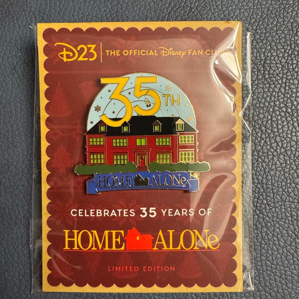 Disney Green and Red Holiday Pin Set